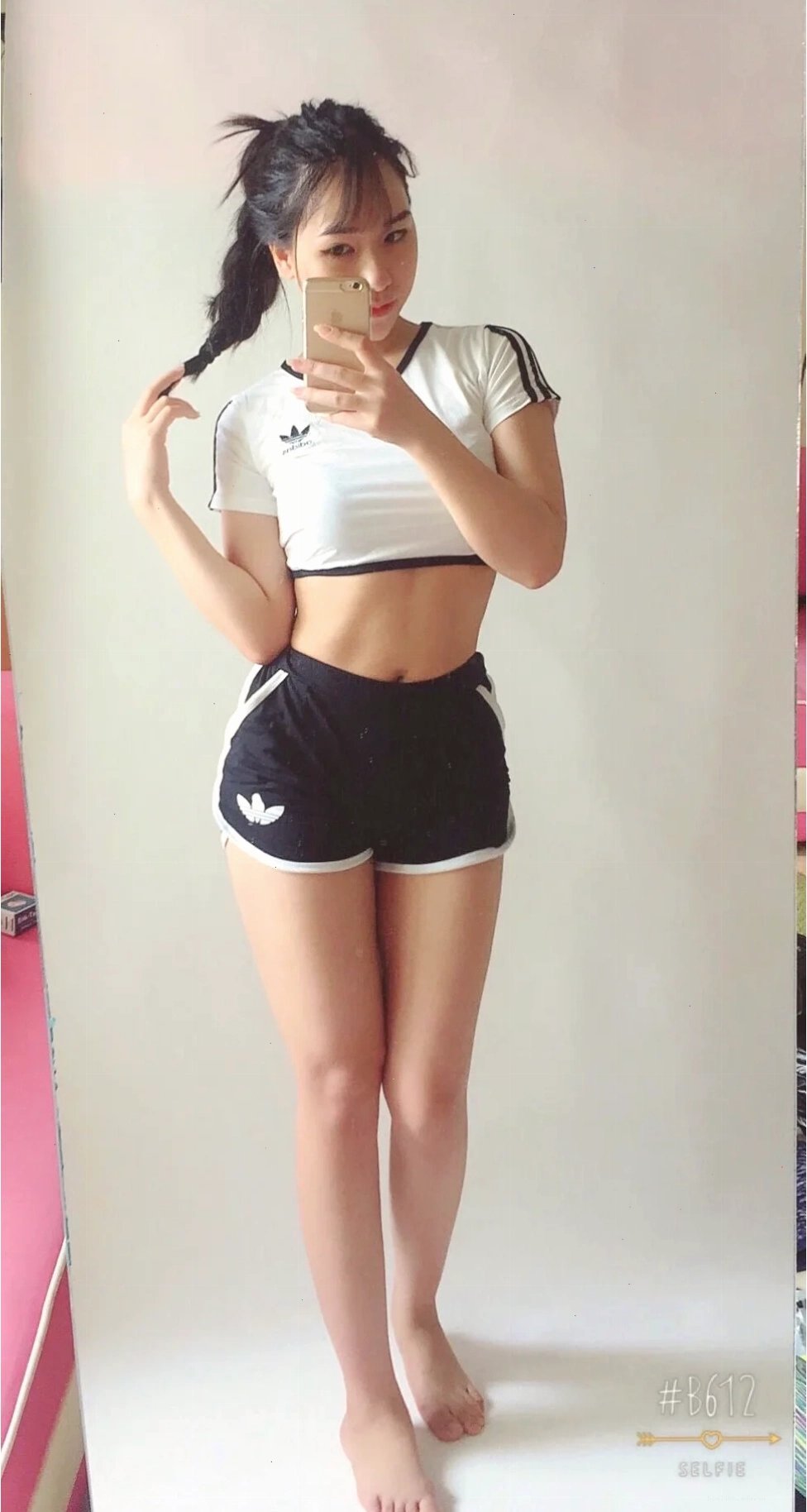 Gái tập gym khỏe khoắn