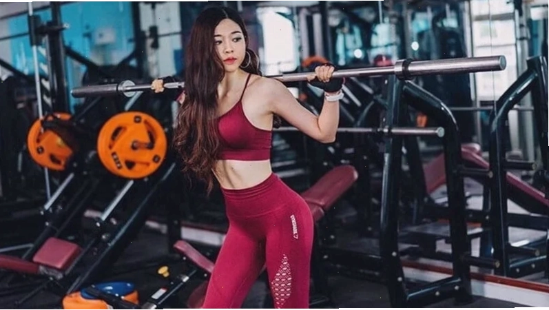 gái tập gym mu to dáng chuẩn