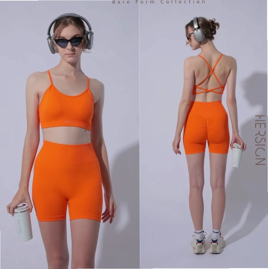 gái tập yoga mu to studio