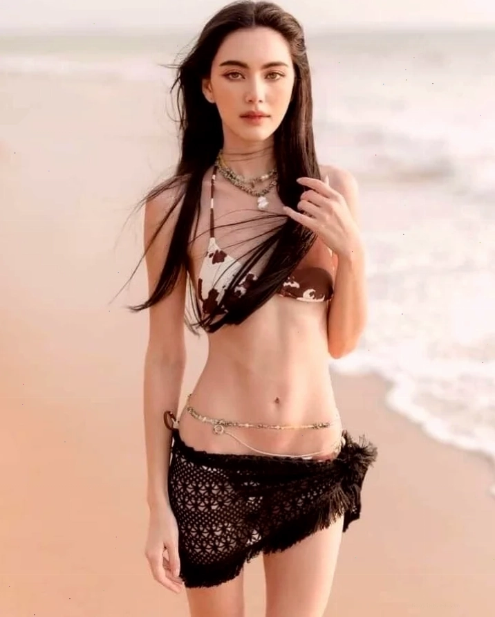 gái thái lan mặc bikini đầy mê hoặc