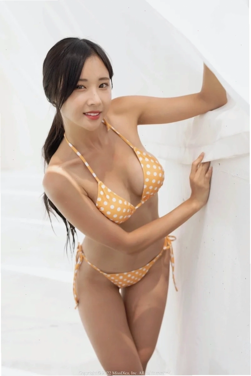 gái trung quốc mặc bikini