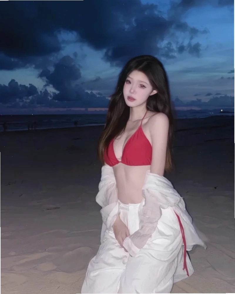 gái trung quốc mặc bikini áo xám