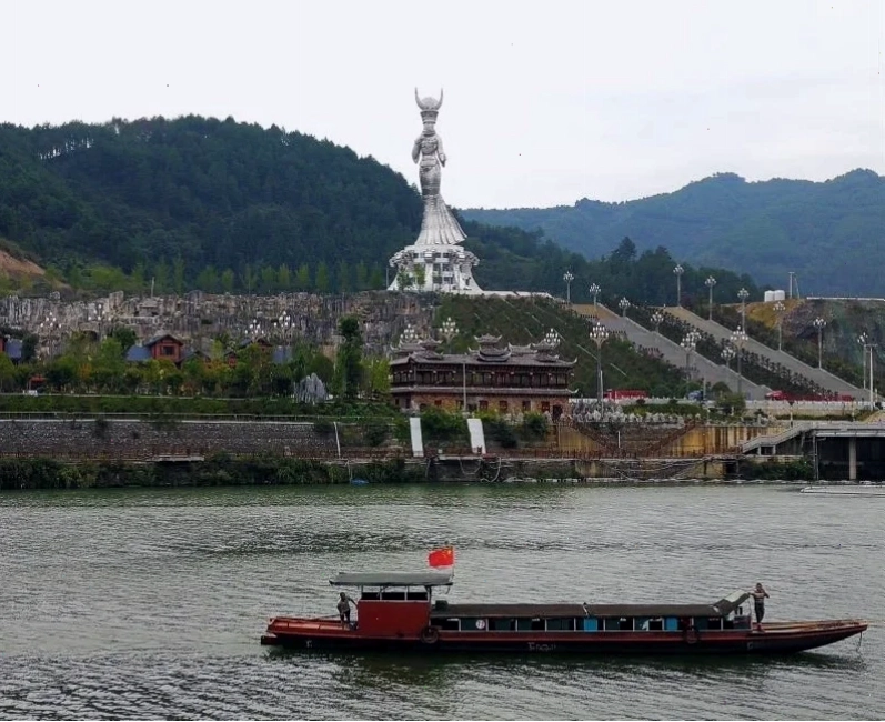 gái trung quốc mông to khoe vẻ đẹp