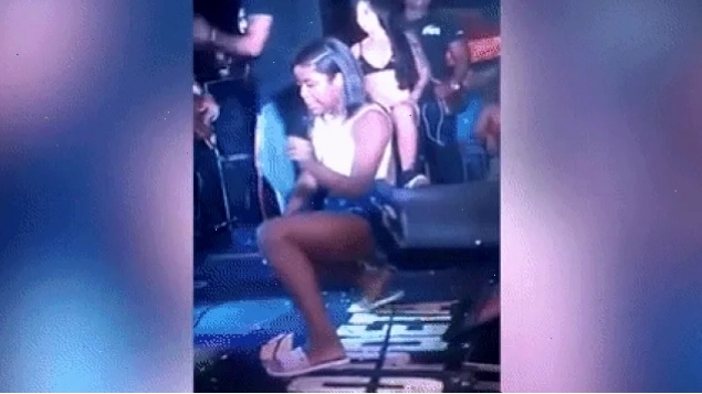 nhảy tại sân khấu gái việt nhảy sexy tại sự kiện