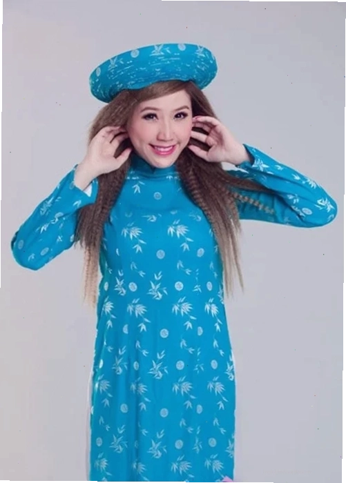 gái xấu mặc áo dài vải bóng