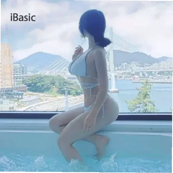 gái xinh bikini hồ bơi gái xinh bikini hồ bơi với phụ kiện tinh tế