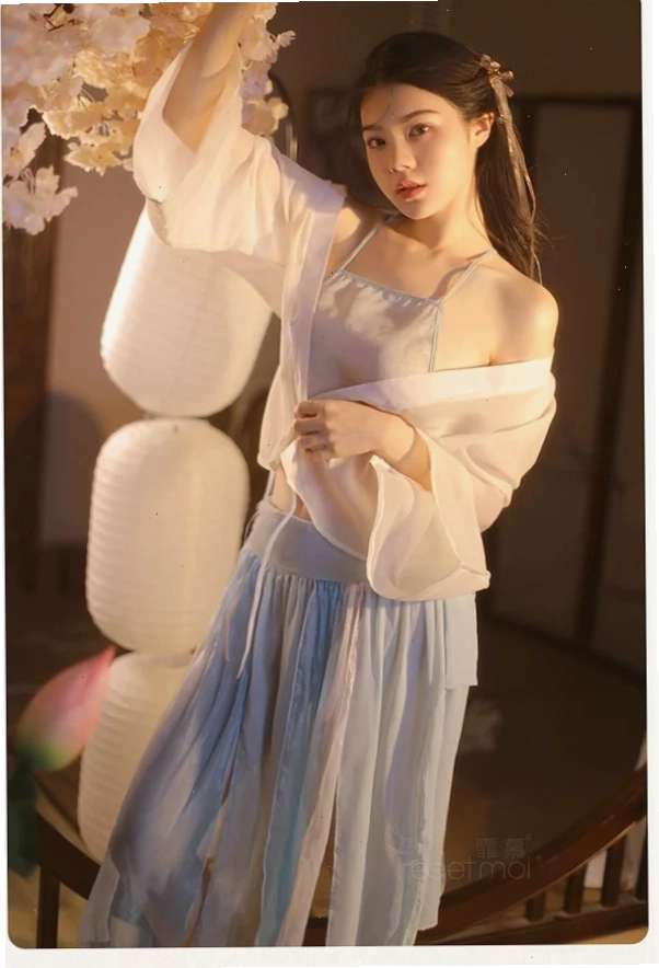 gái xinh đồ ngủ quyến rũ