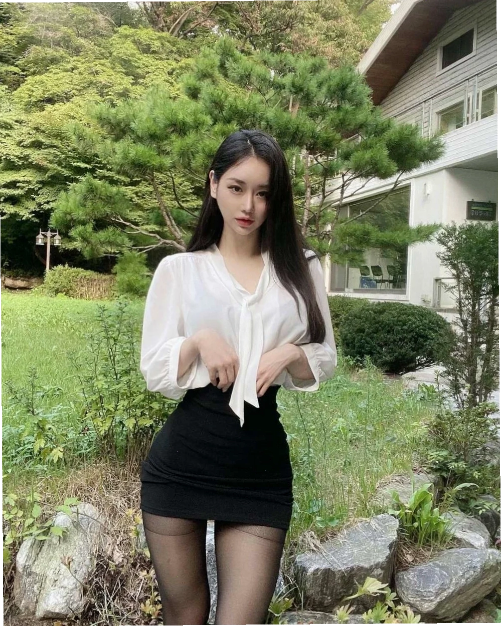 gái xinh hàn quốc mặc váy ngắn trẻ trung