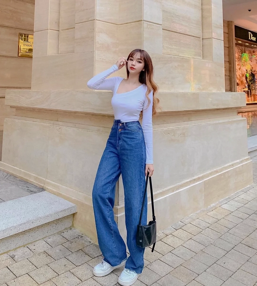 gái xinh mặc áo liền quần