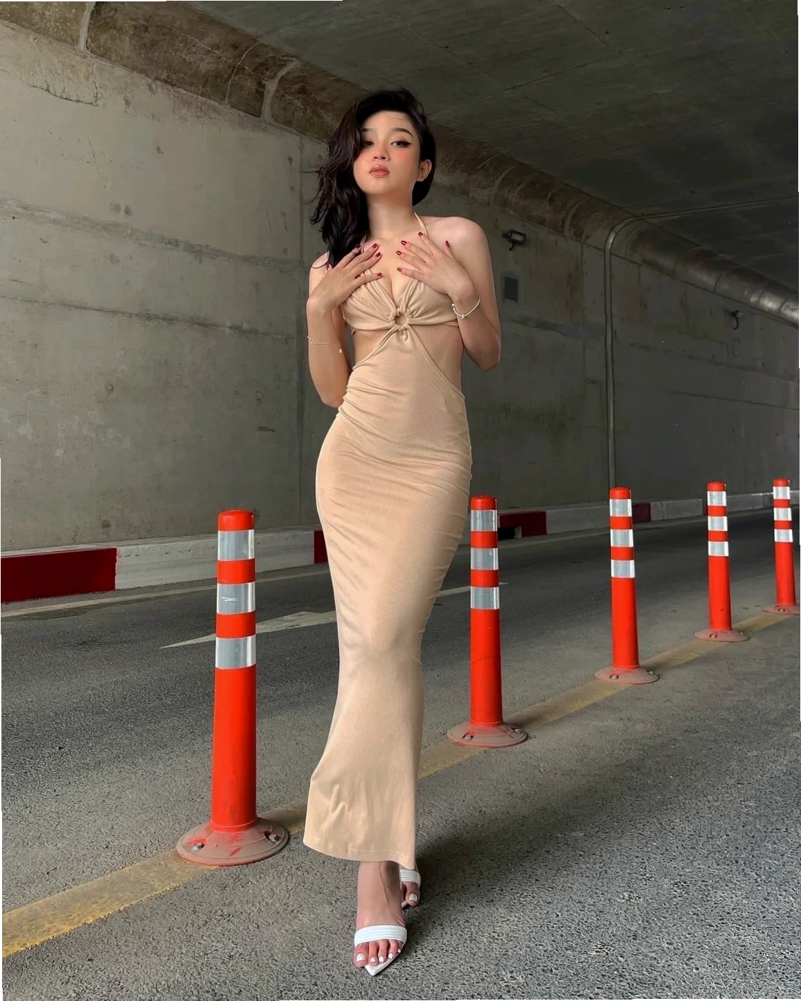 Gái xinh mặc bikini khoe đường cong