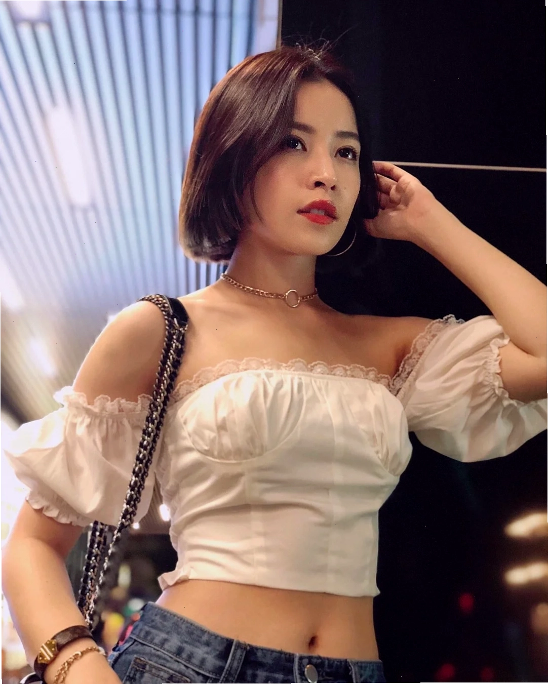 Gái xinh mặc croptop thu hút