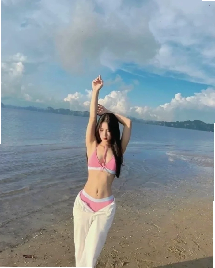 gái xinh mặc đồ pinky ấn tượng