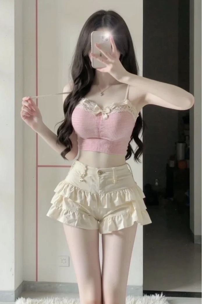gái xinh mặc đồ pinky dịu dàng
