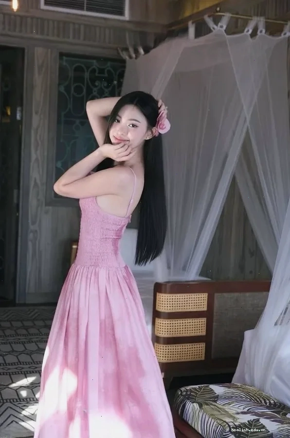 gái xinh mặc đồ pinky ngọt ngào