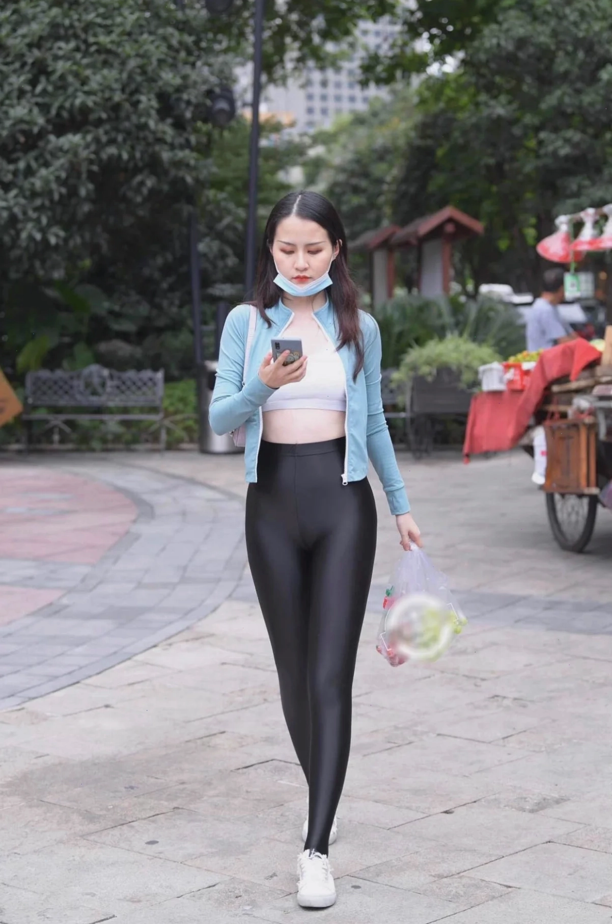 gái xinh mặc legging năng lượng