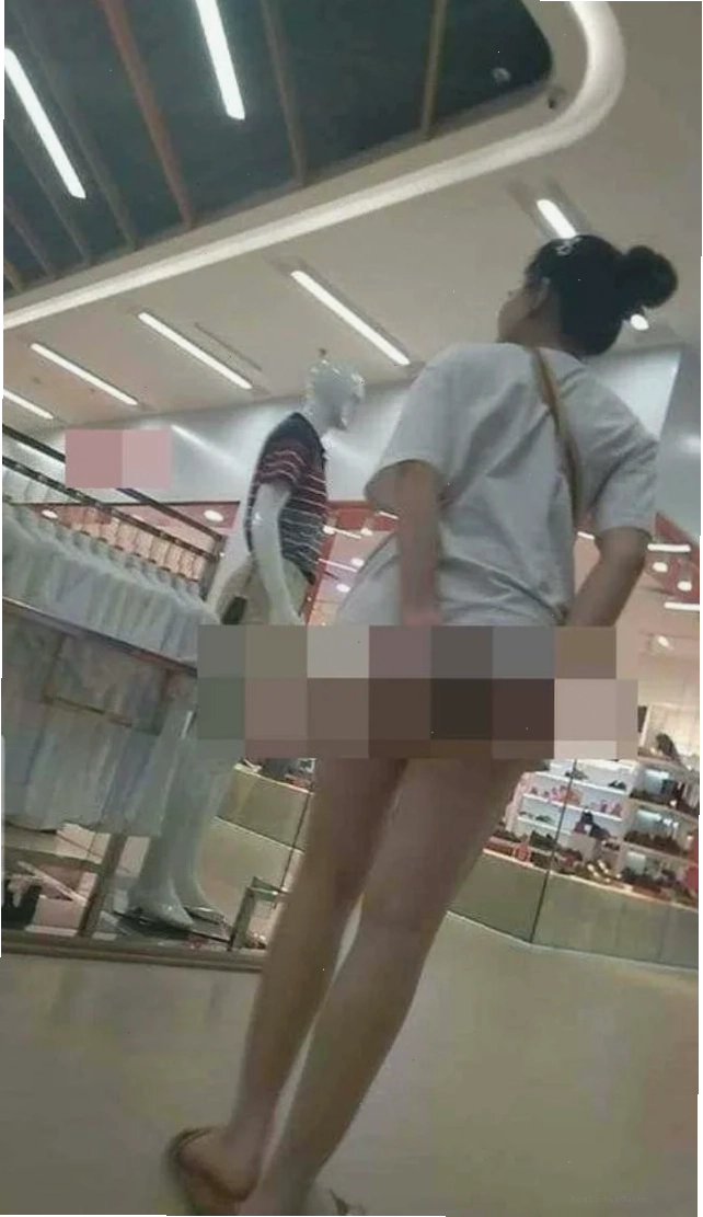 gái xinh mặc quần ngắn lộ mu