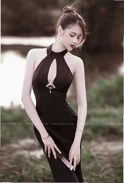 gái xinh mặc sườn xám họa tiết