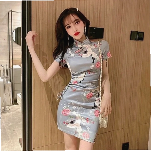 gái xinh mặc sườn xám nhung
