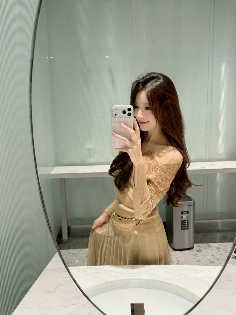 gái xinh mặc váy lưới sang chảnh
