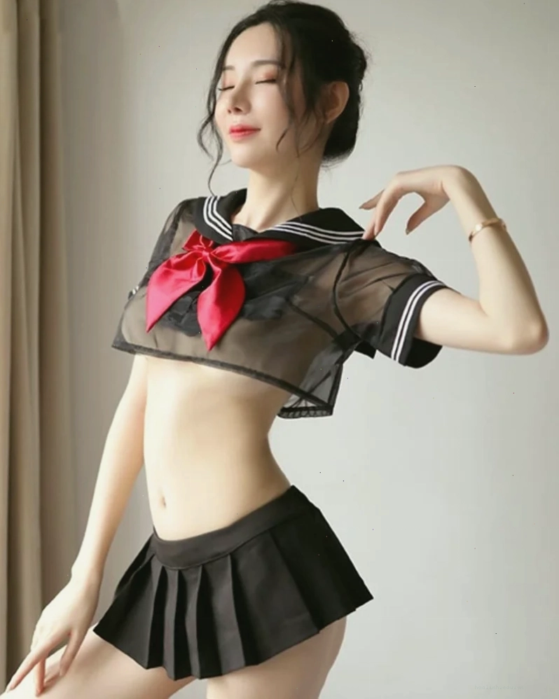 gái xinh mặc váy ngắn gợi cảm