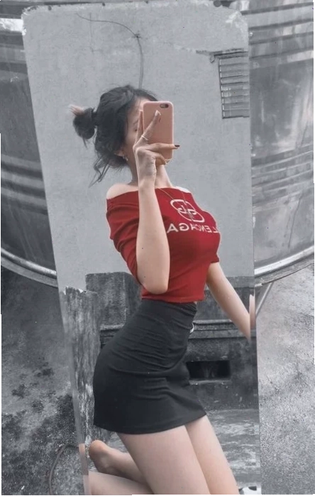 gái xinh mặc váy ngắn gợi cảm