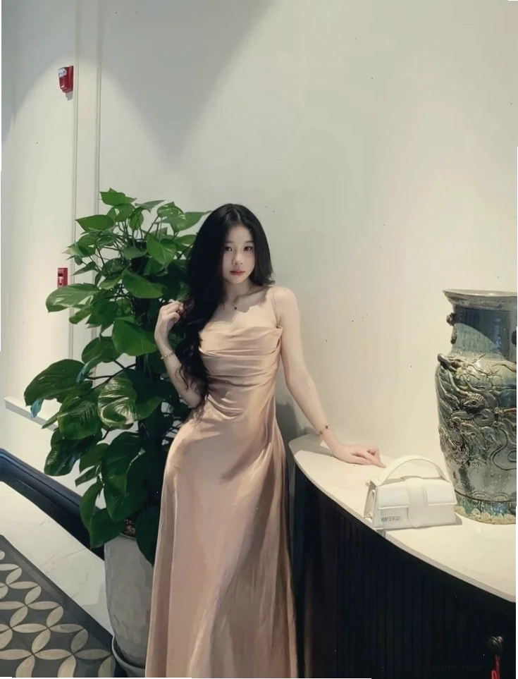gái xinh mặc váy ôm 19