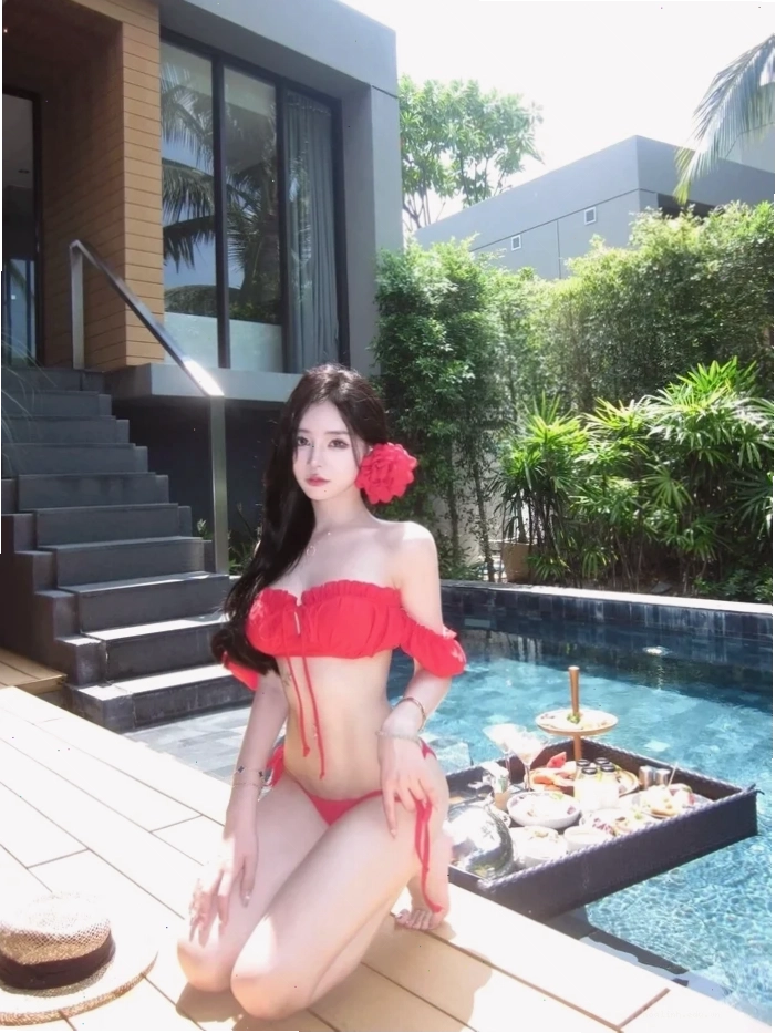 gái xinh thái lan bikini tương tác với fan