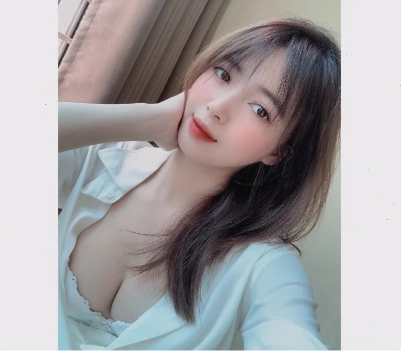 gái xinh việt nam khoe ngực sexy