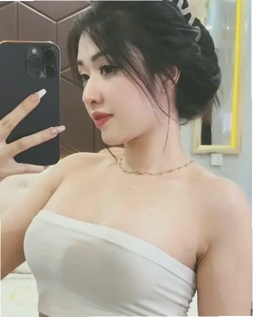 gái zú bự cửa sổ