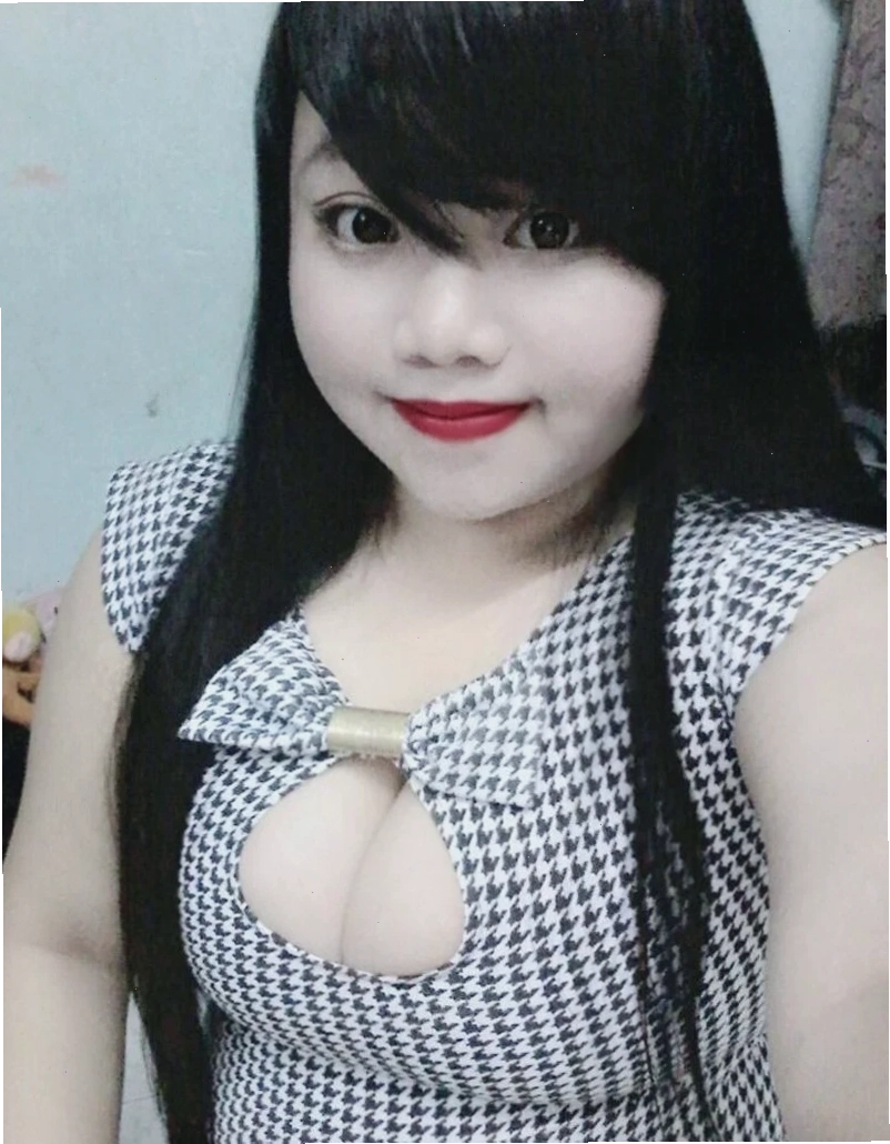 Hình ảnh cô gái có vòng 1 to nhất việt nam