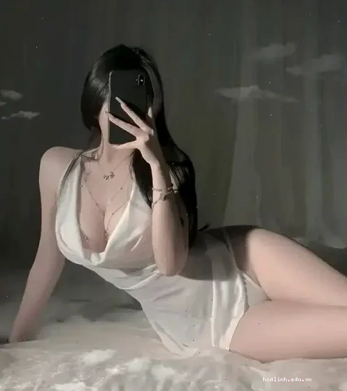 hình ảnh con gái mặc đồ chất phối màu độc đáo