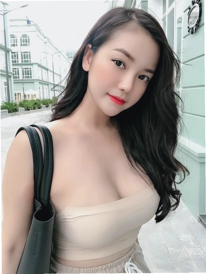 Hinh anh gai vòng 1 khủng kieu sa