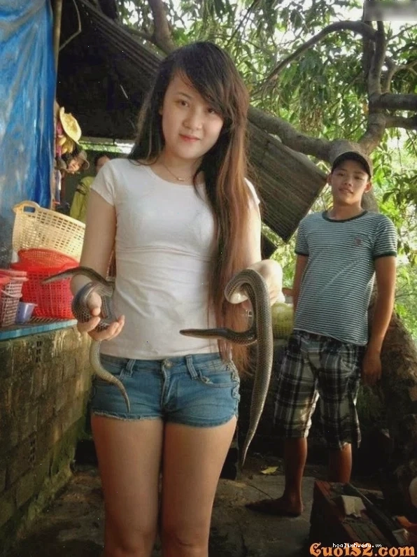 hình ảnh gái xinh hài hước năng động