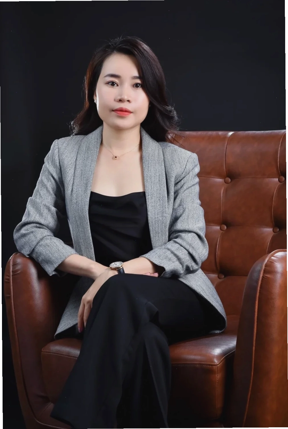 Hình ảnh gái xinh mặc vest