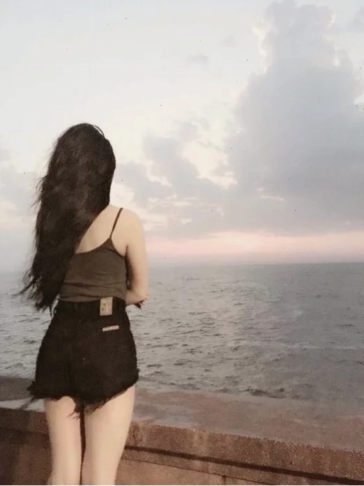 hình ảnh sau lưng cô gái thiên nhiên hình ảnh sau lưng cô gái bên bờ suối