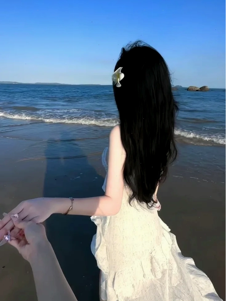hình ảnh sau lưng cô gái mưa hình ảnh sau lưng cô gái dưới cơn mưa nhẹ