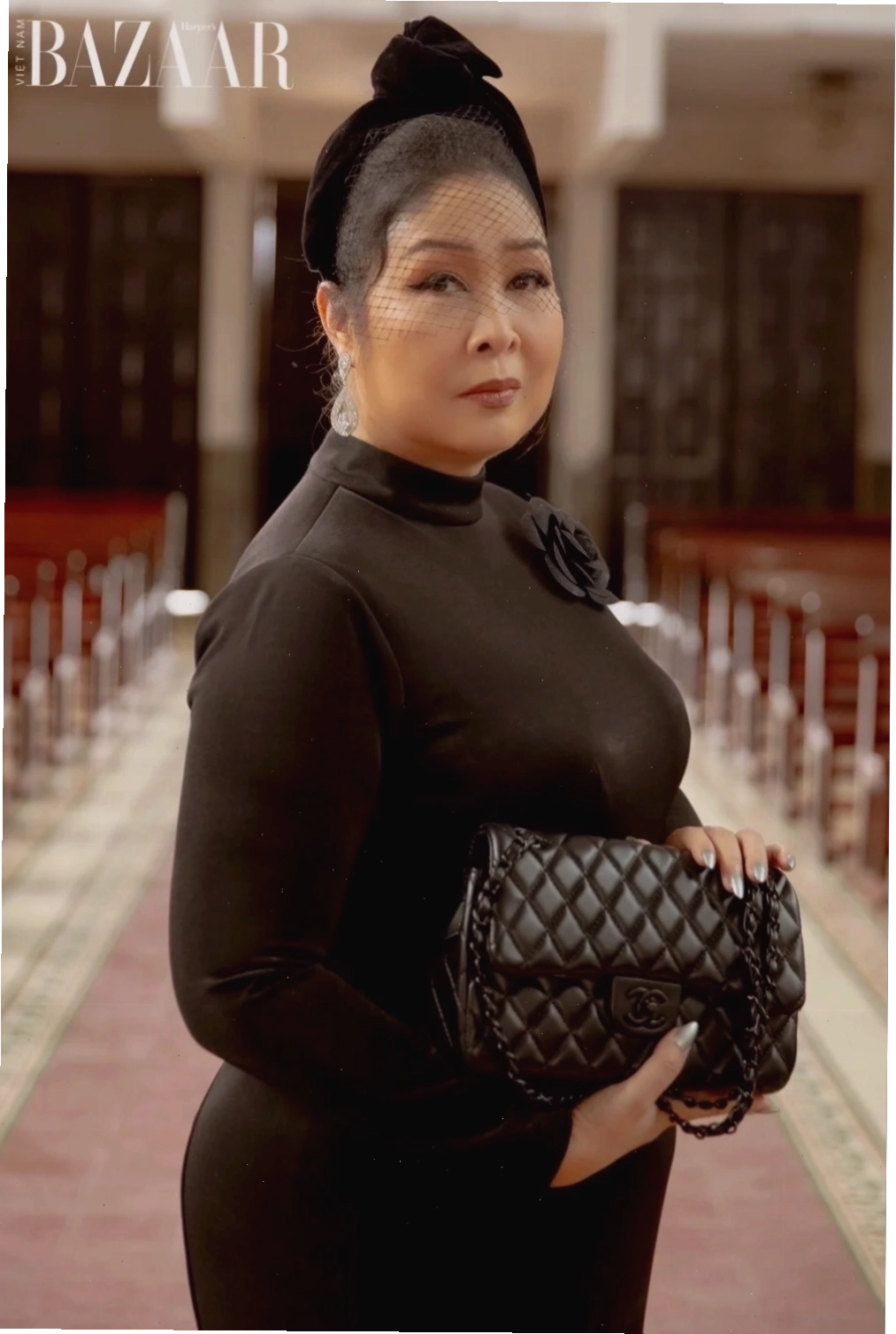 Lan Ngọc lột xác trong phim gái già sexy