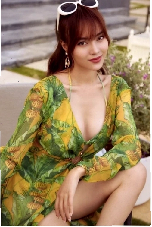 Lan Ngọc vai gái già sexy