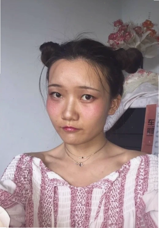 Biểu cảm hài hước Một biểu cảm khó đỡ trong hình ảnh gái xấu bá đạo