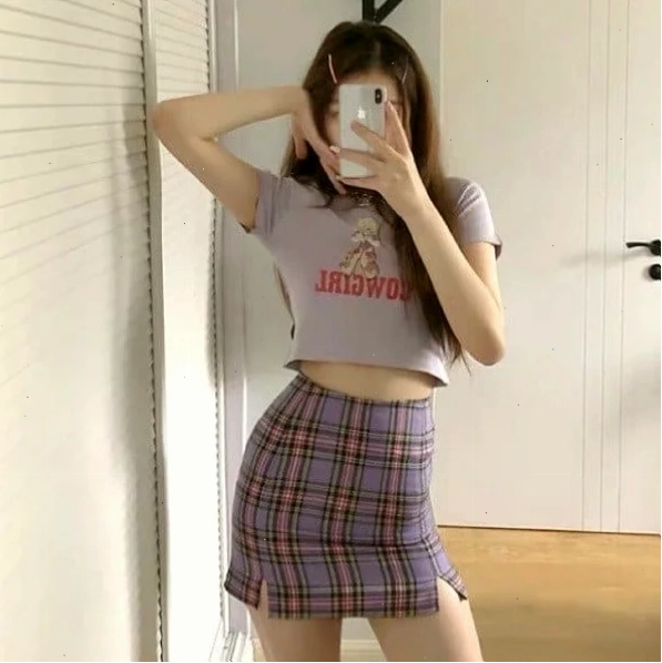 Phong cách gái xinh mặc áo croptop ngắn