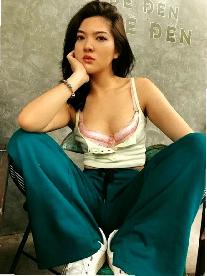 Tạo hình gái già sexy của Lan Ngọc