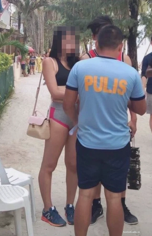 Trách nhiệm cá nhân Trách nhiệm của du khách vụ cô gái mặc bikini nhỏ như sợi dây