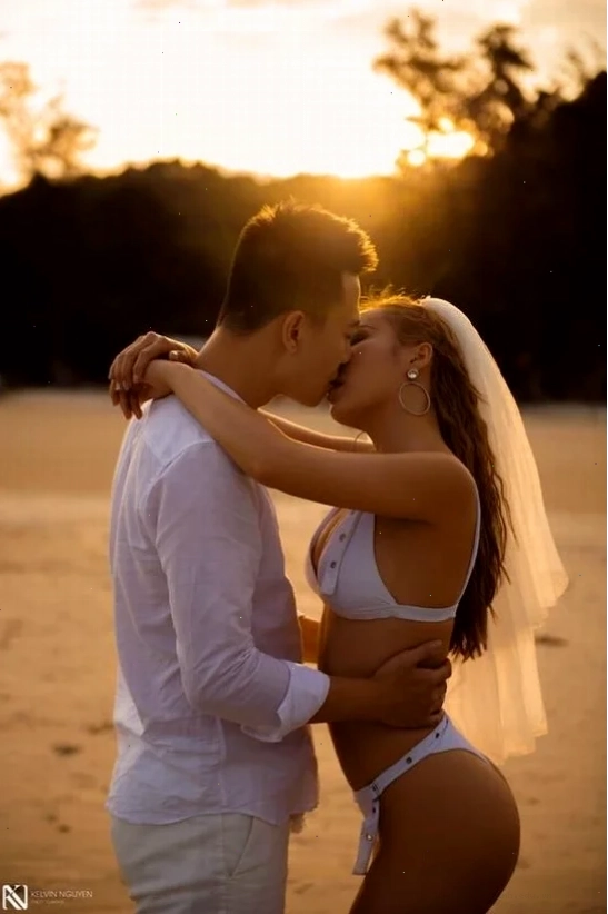 trai hôn gái mặc bikini